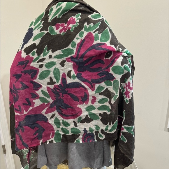 Large Virginia Johnson merino Wool Shawl - Picture 5 of 8